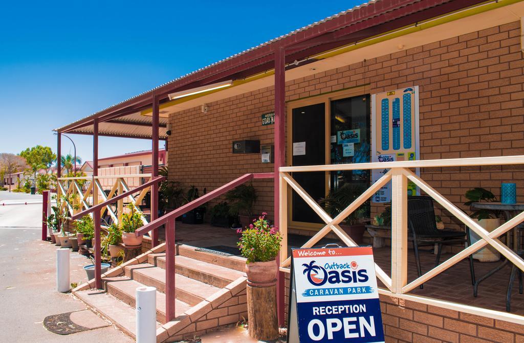 Outback Oasis Caravan Park Carnarvon Esterno foto